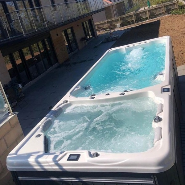 Piscina exterior contracurent