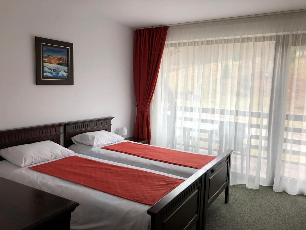 Cazare la poalele muntelui