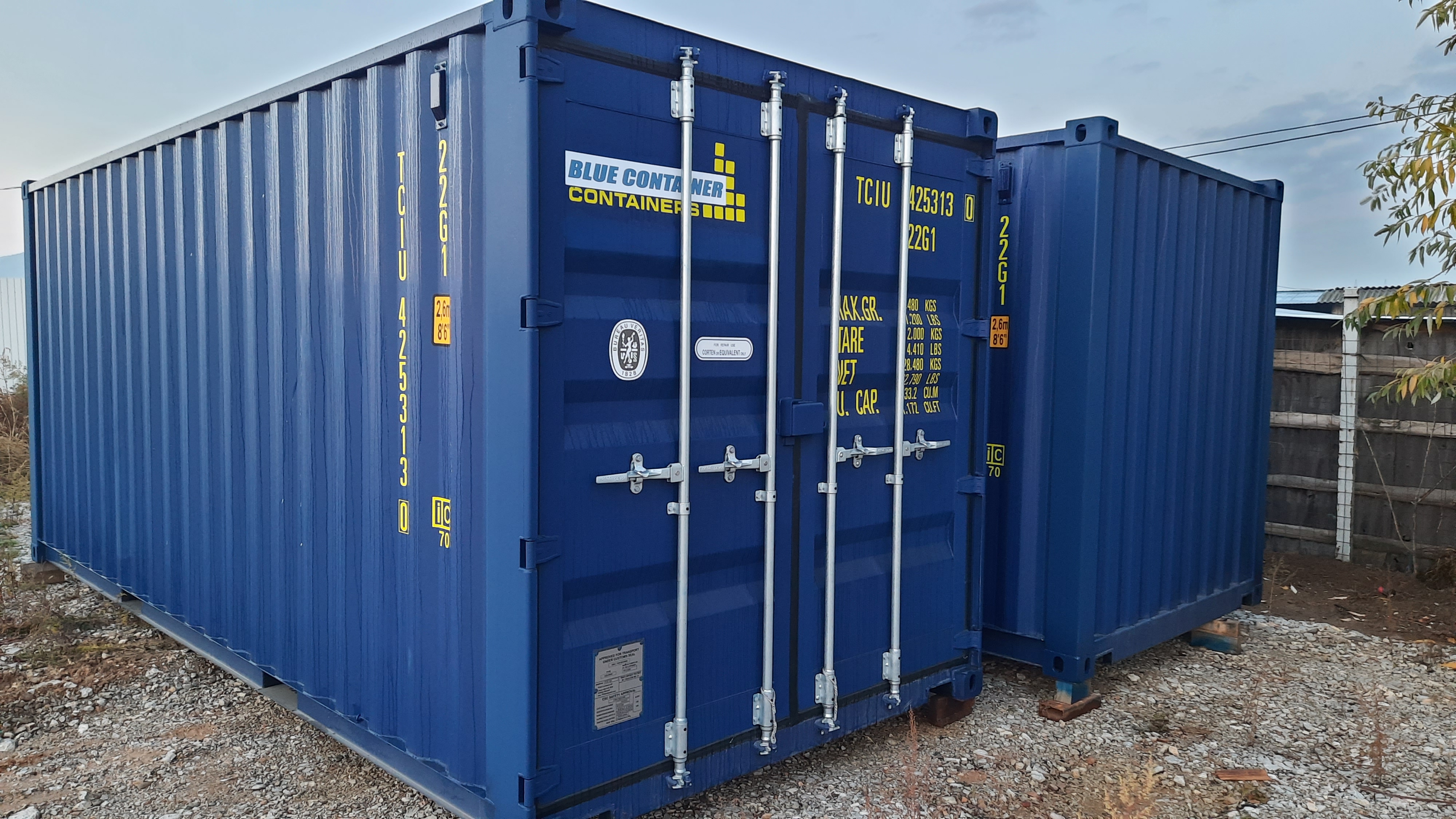 CONTAINERE MARITIME PENTRU DEPOZITARE