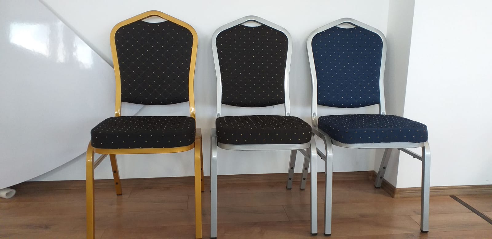 Scaune conferinta PREMIUM pentru camin cultural, sala sedinte, spectacole