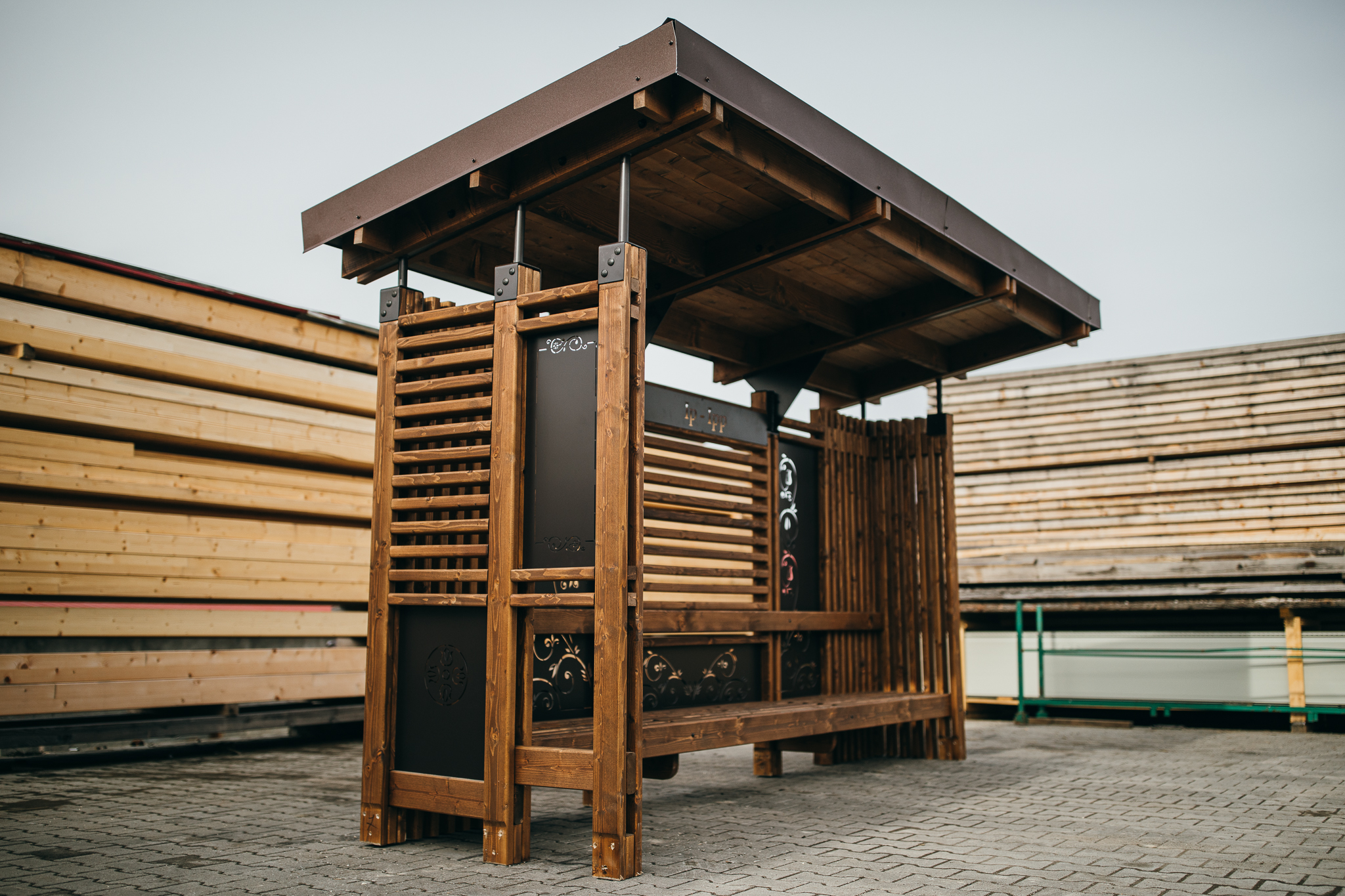 Stația de Așteptare Autobuz învelit cu tablă prefălțuită - Folkstop Tip 1