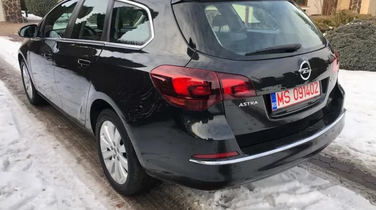 Opel Astra J Sport Tourer 1.6 cdti 136 CP LED Navi Dublu Climatronic