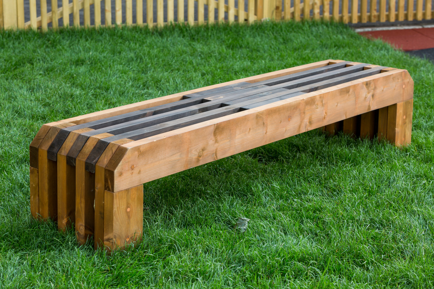 Bancă pentru 4 persoane