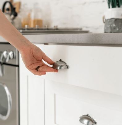 Manere, butoni si cuiere