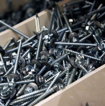 Suruburi, cuie, dibluri si alte elemente de fixare