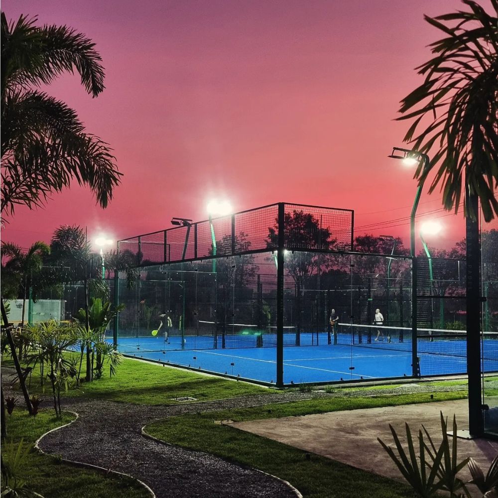 Teren de padel panoramic URBAN